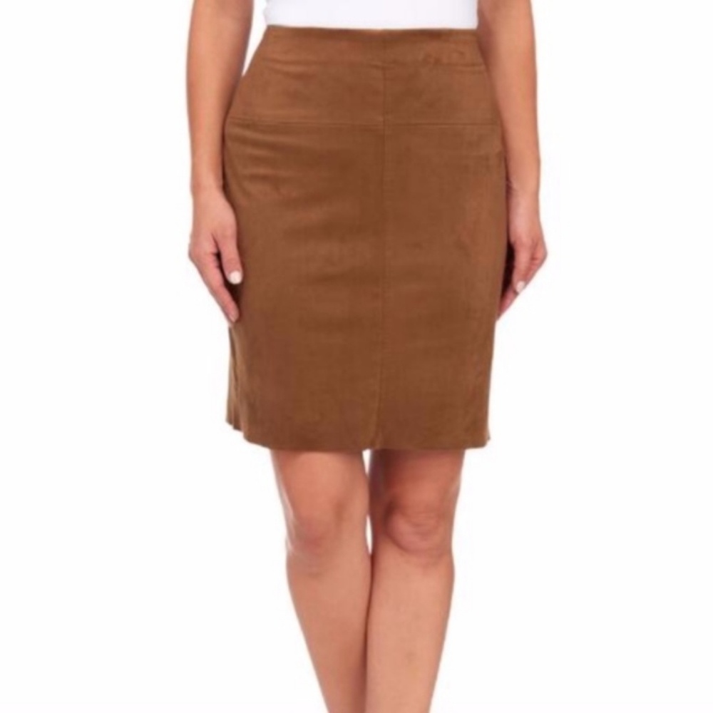 Max Studio NWT camel tan faux suede skirt Medium